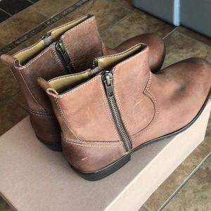 Saks fifth avenue ankle boots